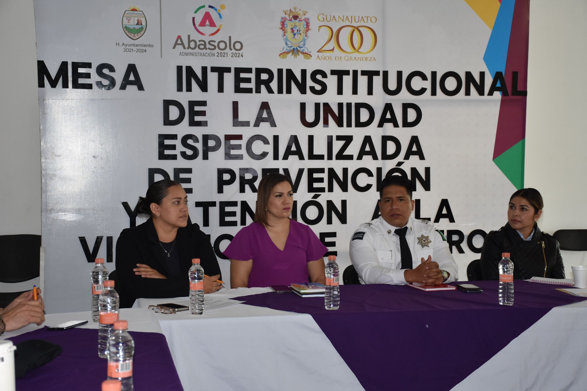 mesa-violencia-de-genero-5